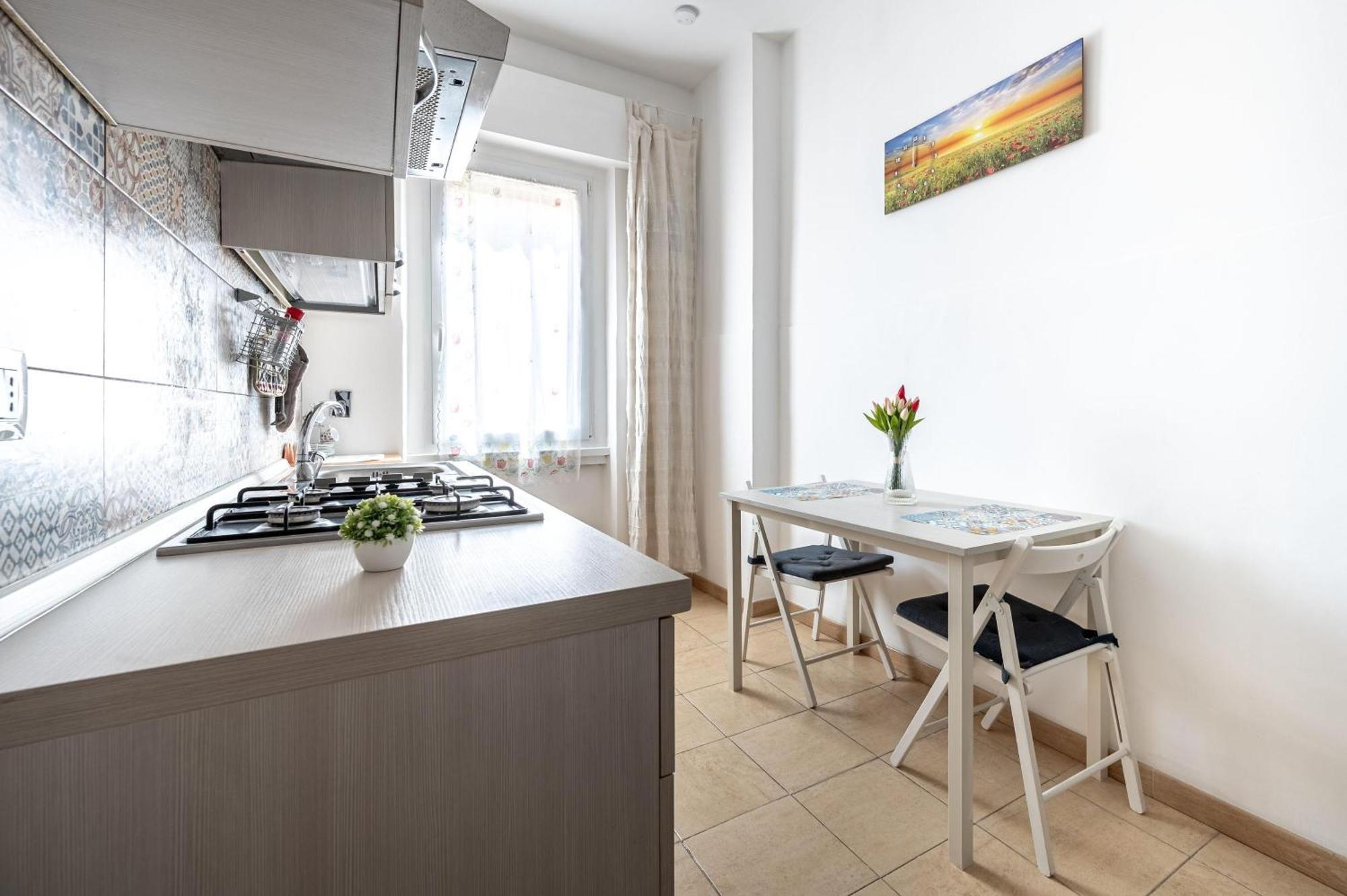 Caracciolo - Metro San Giovanni Apartment Rom